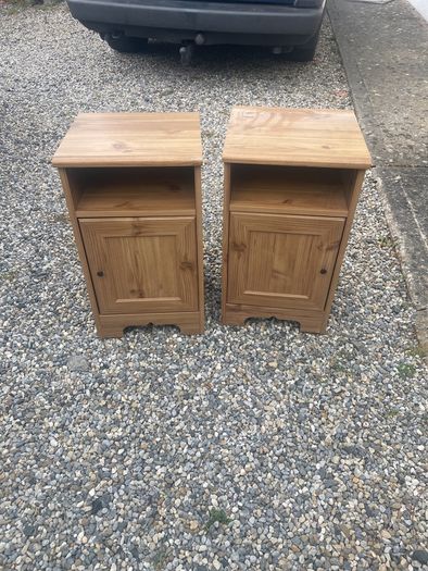 Bedside lockers free