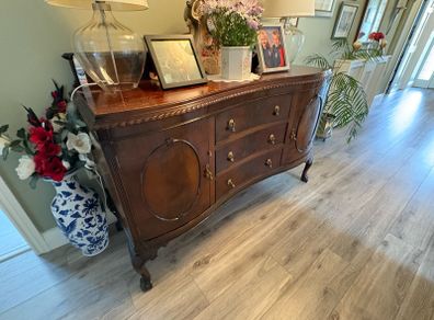 Stunning vintage sideboard