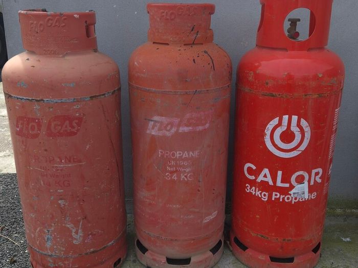 empty 34 kg gas bottle