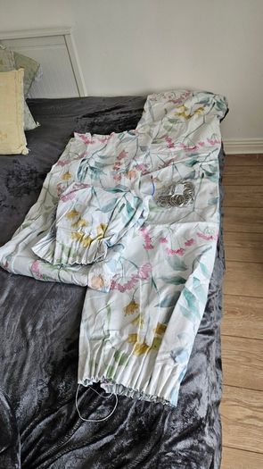 Pair of flower curtains