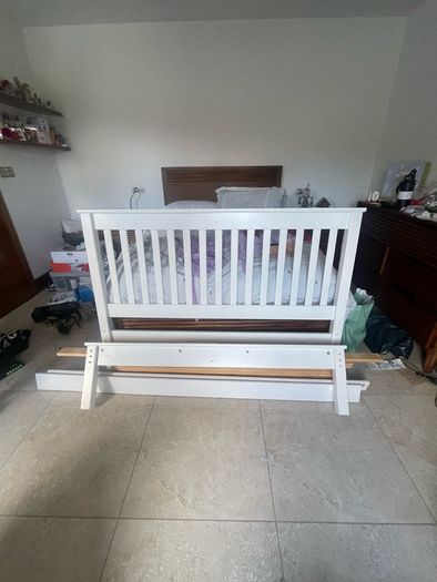 Double bed frame