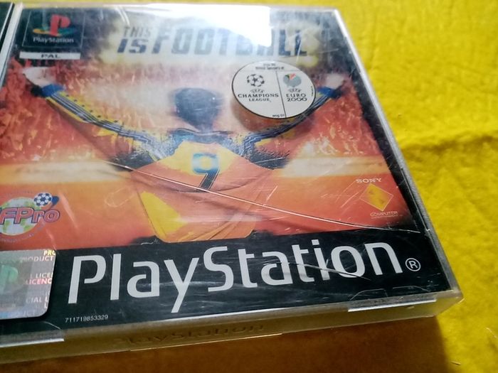 This is Football PlayStation1 Ps1 PlayStation 2 ps2 games Original