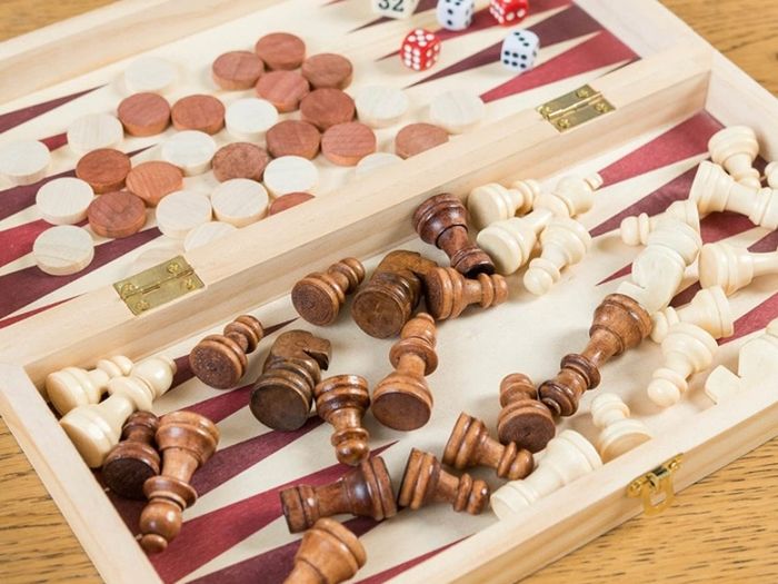 Draughts And Backgammon Game Board, 3-in-1 Board Games for Kids And Adults, White (FREE POSTAGE)