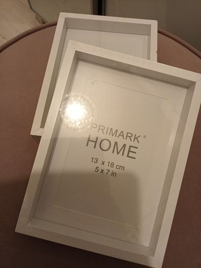 2 x white photo frames
