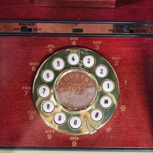 1930s Style Telephone Box Landline Phone KAS1407