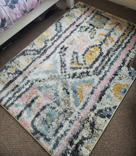 Rug (3 different sizes)