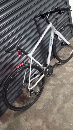 Giant Fastroad SL2 bike NEW