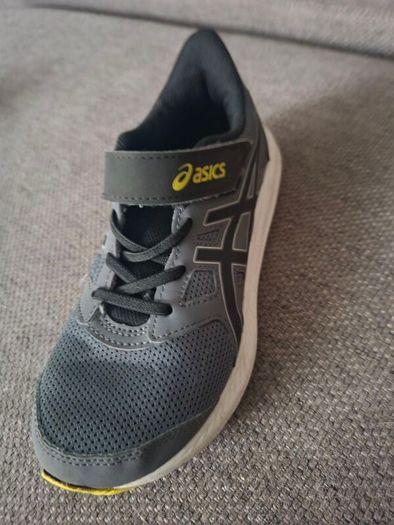Kids Asics Runners