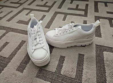 Puma Ladies Leather Trainers Size 4.5 UK