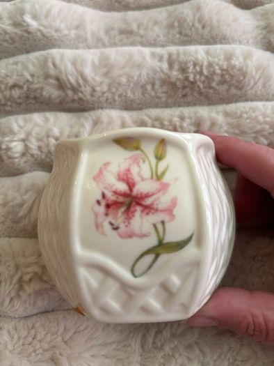 Vintage Belleek Country Trellis Lily Votive Candle Holder / Ring Dish - 9th Blue Mark 1997-99