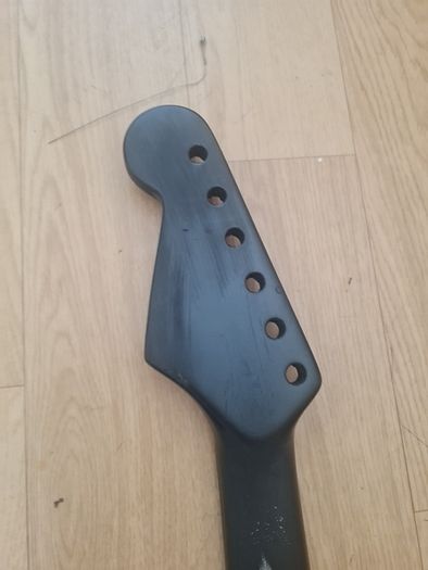 Strat neck
