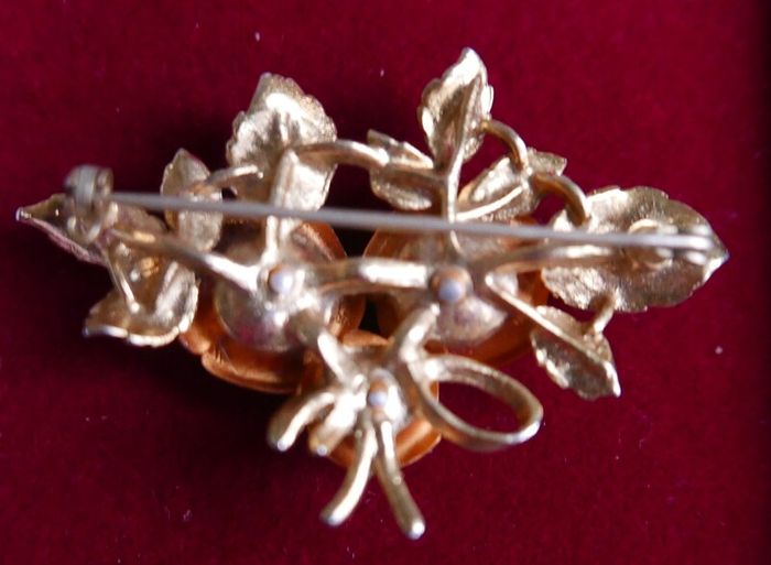 Vintage  Rose  Brooch