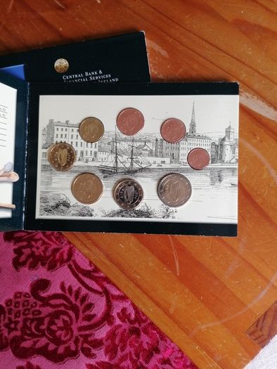 2004 Ireland Euro Coin Set