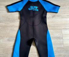 Dunnes kids wetsuit 9/10