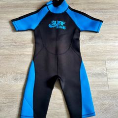 Dunnes kids wetsuit 9/10