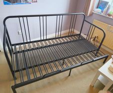Adjustable bed frame