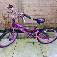 Girls Bike: 20 Inch for 6 to 10 years