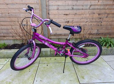 Girls Bike: 20 Inch for 6 to 10 years