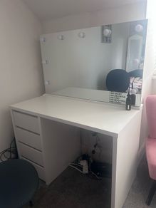Hollywood Mirror Dressing Table