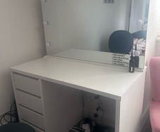 Hollywood Mirror Dressing Table