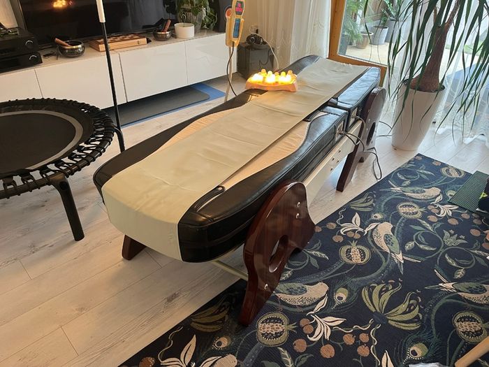 Massage bed - Heated with rolling massage