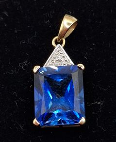 9ct blue sapphire diamond pendant