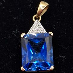9ct blue sapphire diamond pendant