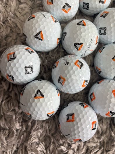 Golf Balls TaylorMade TP5 (PIX) X 40
