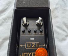 Joyous UZI Distortion pedal