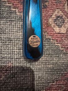 Baize Master snooker cue like new