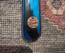 Baize Master snooker cue like new