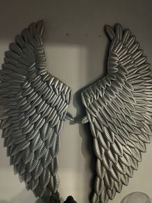 Angel wings wall decor