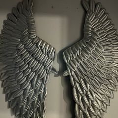 Angel wings wall decor