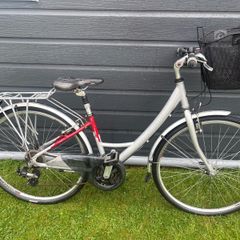 Raleigh Pioneer Metro. Ladies bike