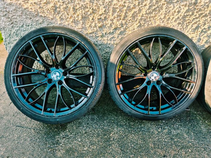 R20 5x120 BMW Style 405M staggered alloy wheels with tyres