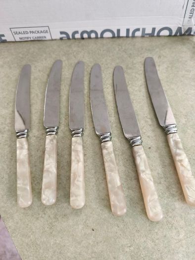 SET OF 6 VTG Everbrite Sheffield England Stainless Steel Knives Mother Of Pearl Handle