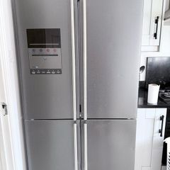 American Fridge Freezer with sealable bag compartment