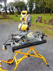 12 inch 305 mitre saw with (stand)( like new)
