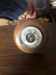 aneroid barometer