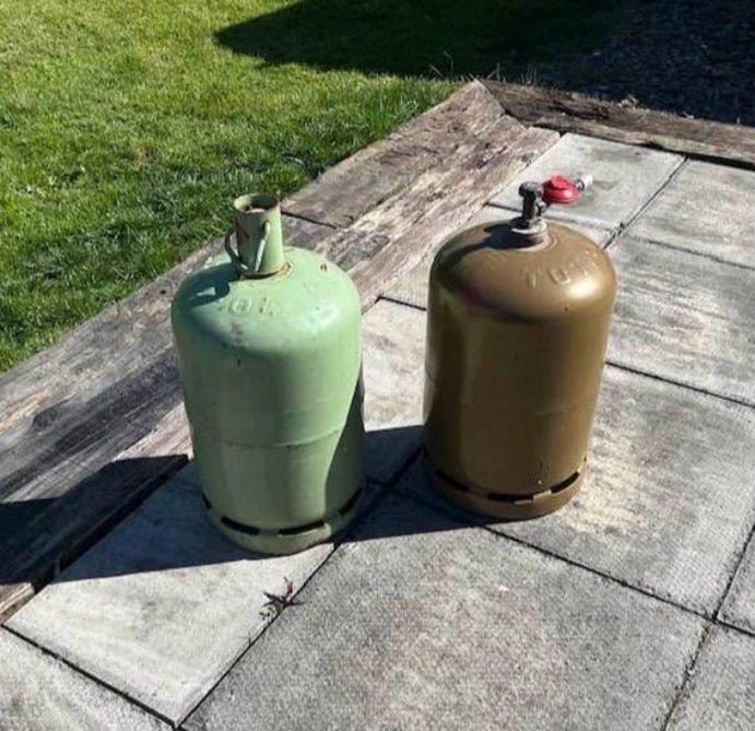 Gas cylinders