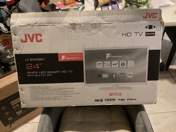 JVC 24 inch LED SMART Television with USB, 2 HDMI, PC Connection port, WIFI connectivity, etc (Boxed / Like New)