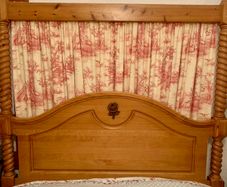 Antique Pine 4 Poster bed