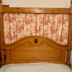Antique Pine 4 Poster bed