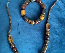 Tiger eye necklace and bracelet set