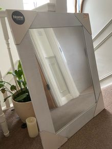 wall mirror