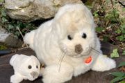 Steiff Issy seal and cosy Heuler