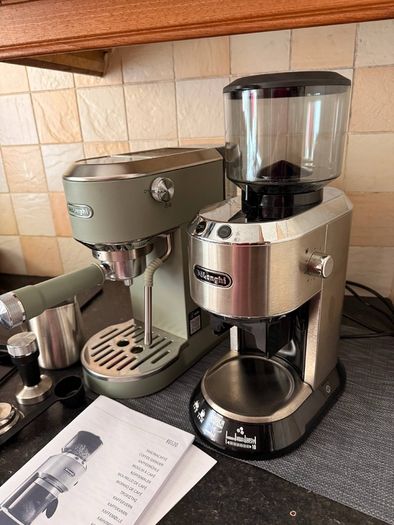 De'Longhi Dedica Espresso Machine (with Cold Brew/Cold Drink Function) and Coffee Grinder Set