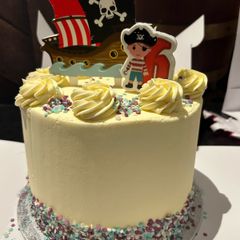 pirate ship cake topper and candle no 6