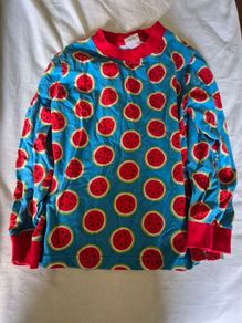 Long-sleeved top