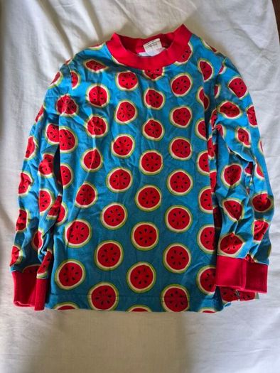 Long-sleeved top